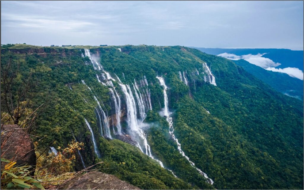 Meghalaya Tours - nongsithiang falls